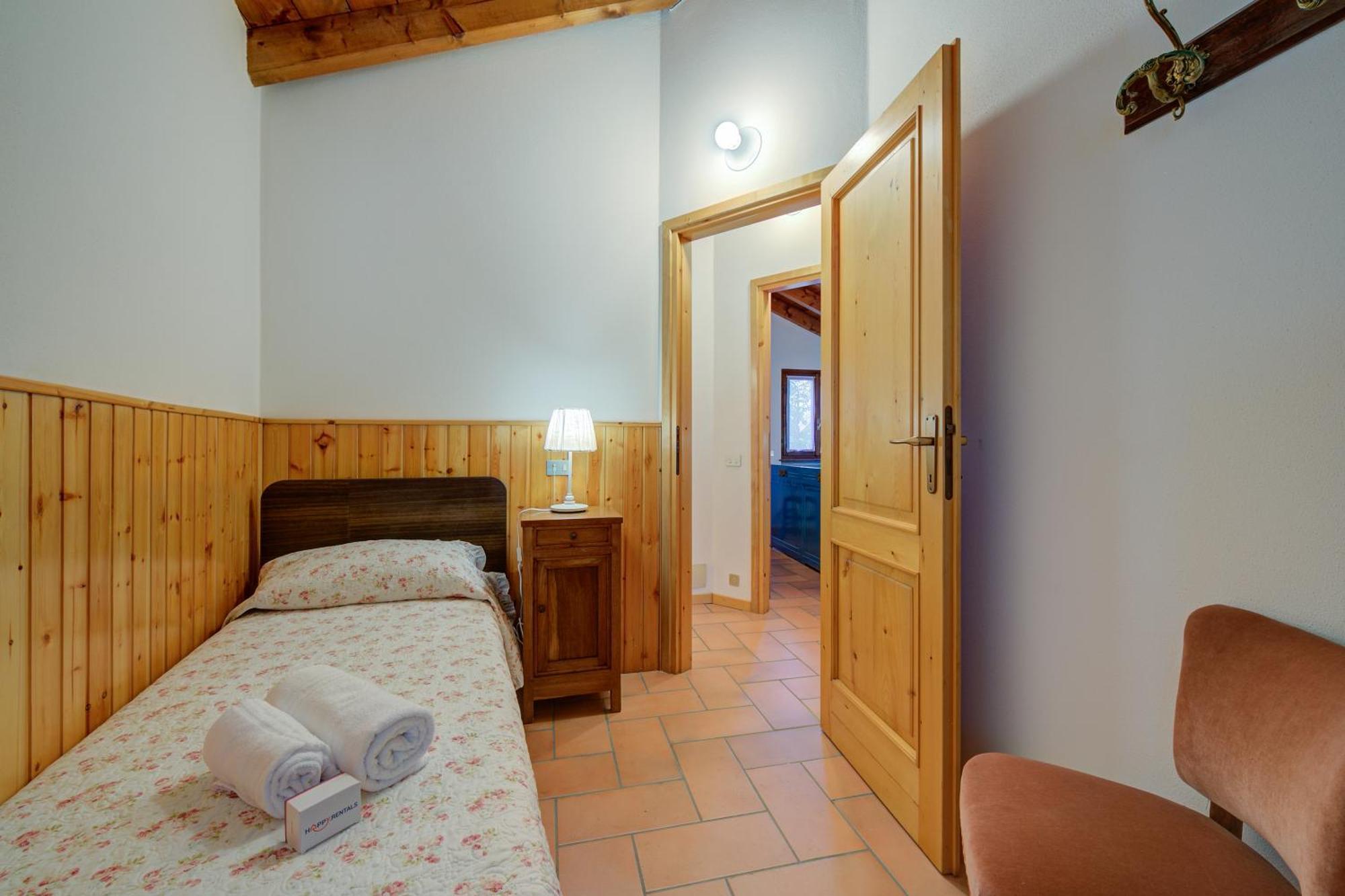 Villa Il Castagno Few Min From Beach - Happy Rentals Castelveccana Dış mekan fotoğraf