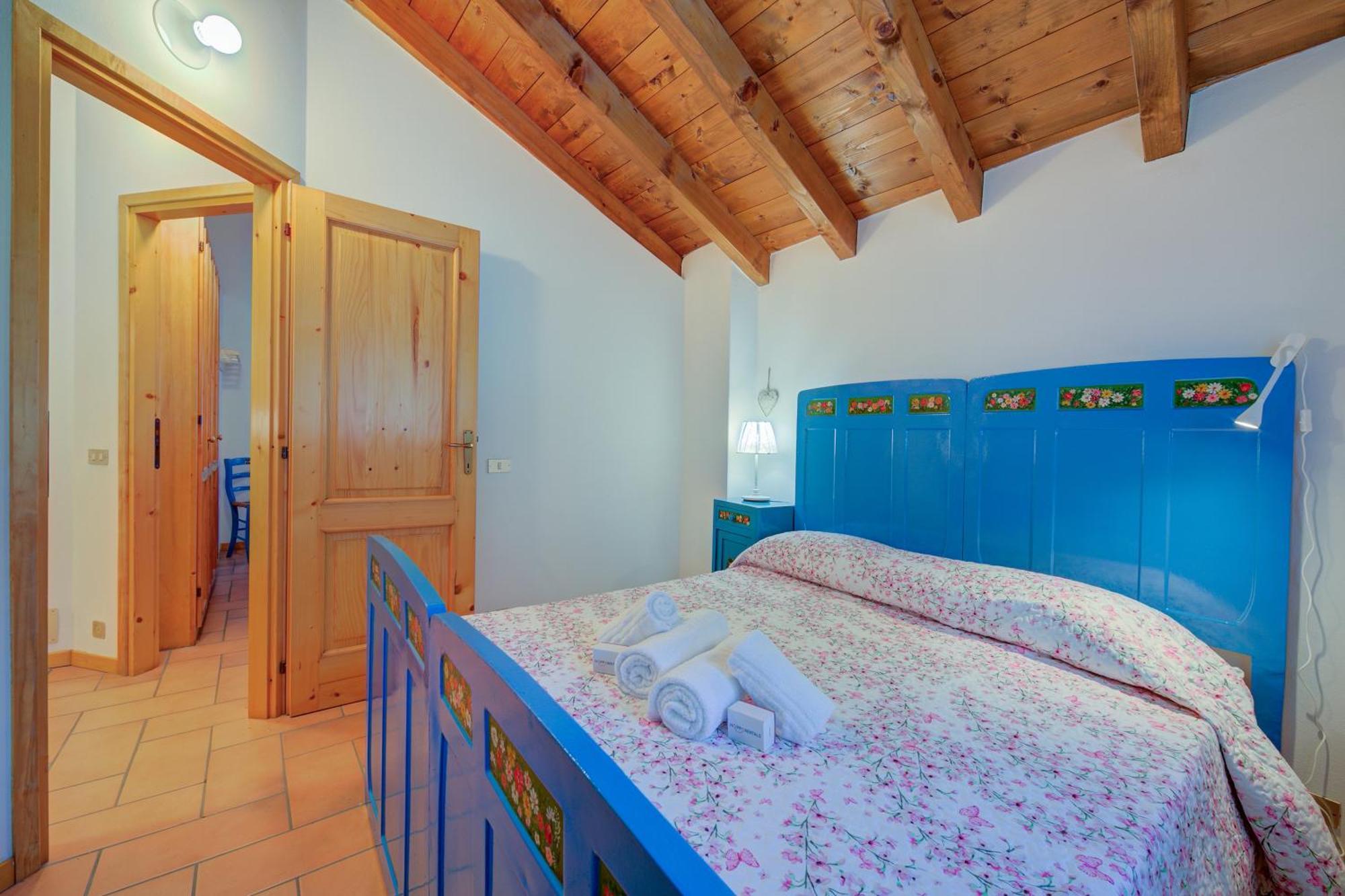 Villa Il Castagno Few Min From Beach - Happy Rentals Castelveccana Dış mekan fotoğraf